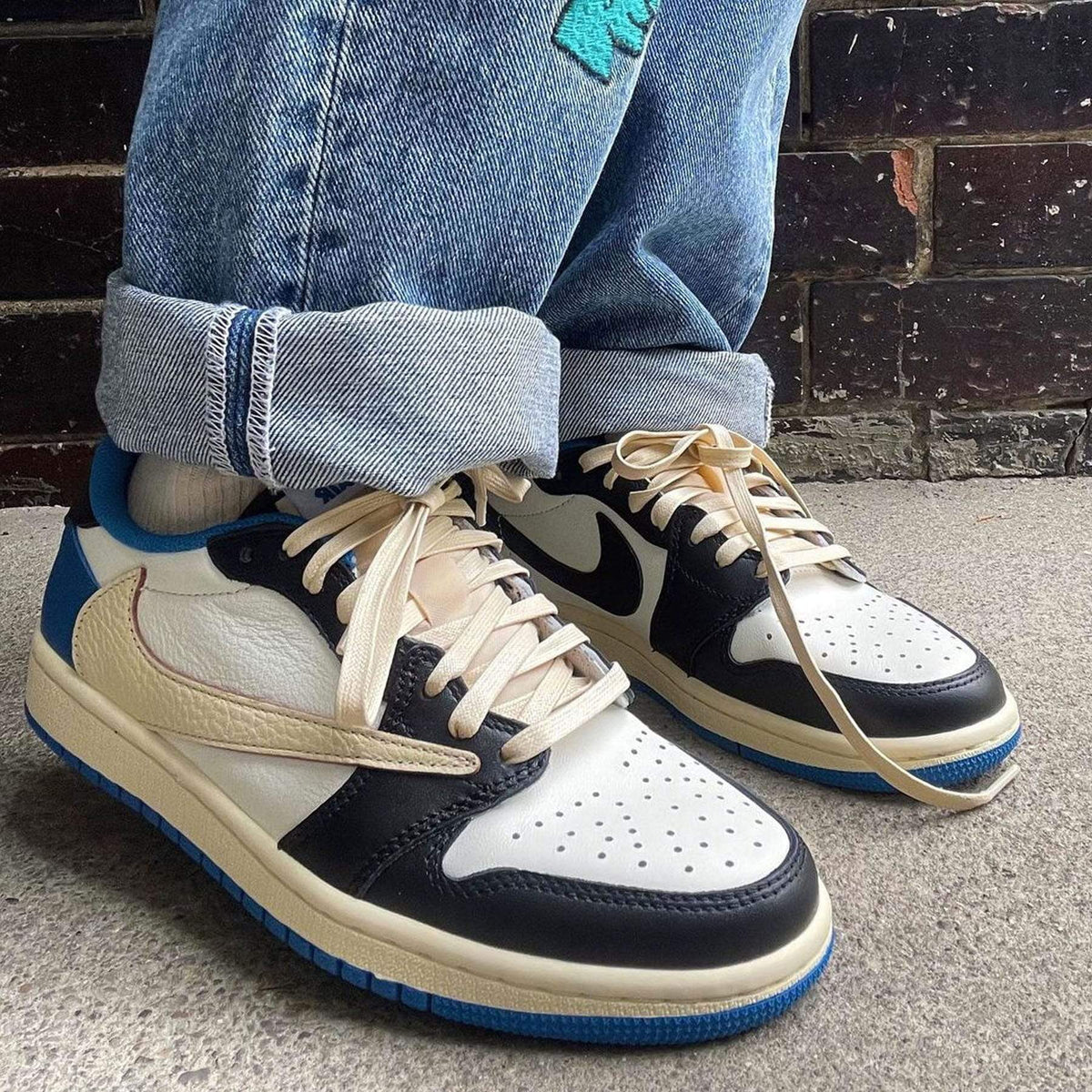 Air Jordan 1 Low x Travis Scott x Fragment Design Sneakers